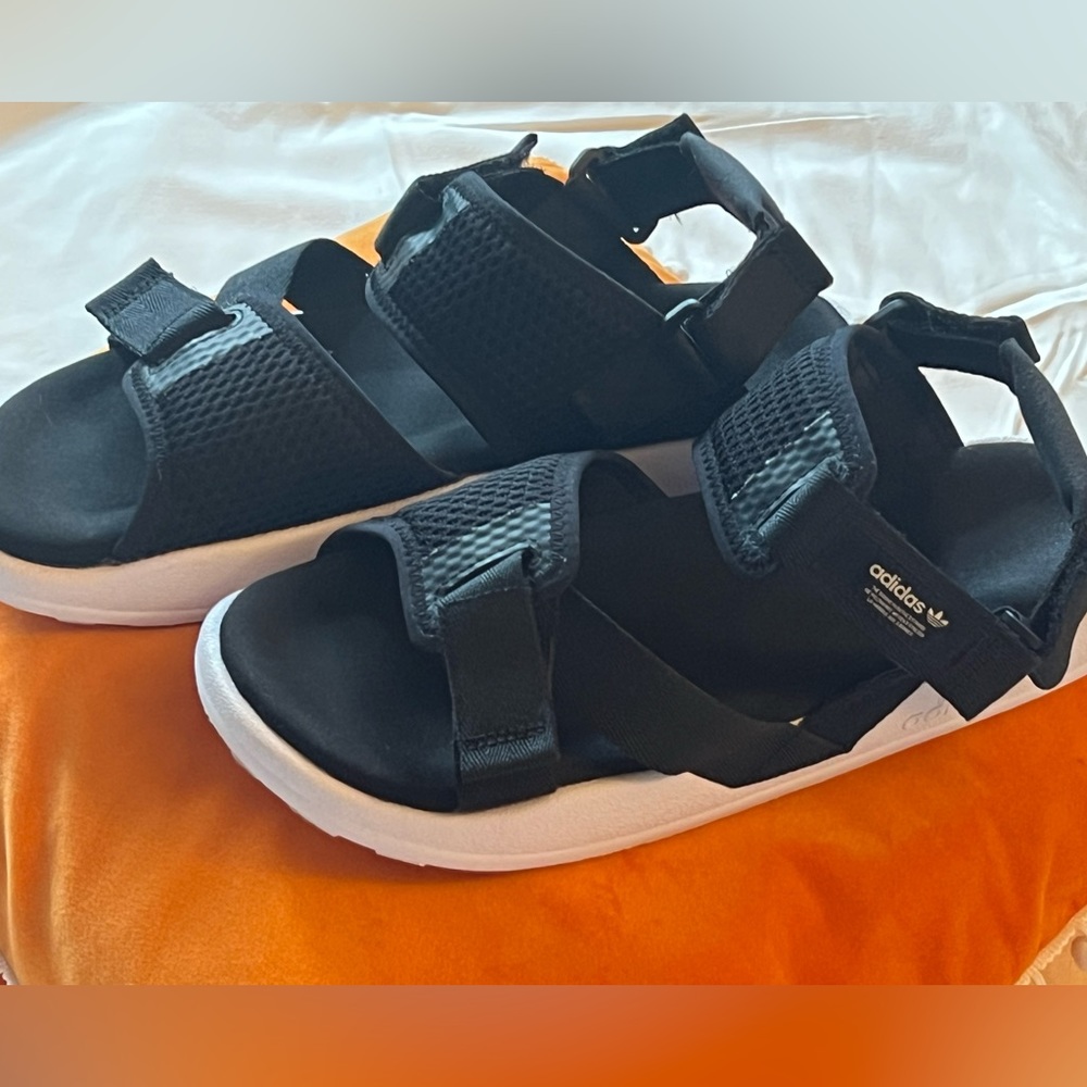 Adidas Adilette Adventure Slides core black and cloud white